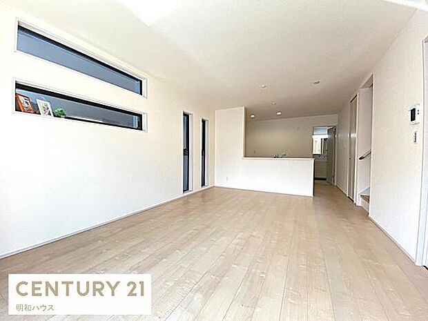 ◎笑顔で挨拶リビングイン階段！◎家族の笑顔が溢れる憩いの空間◎対面キッチンからリビングの様子を見渡せます！