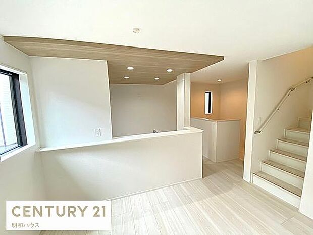 笑顔で挨拶リビングイン階段!