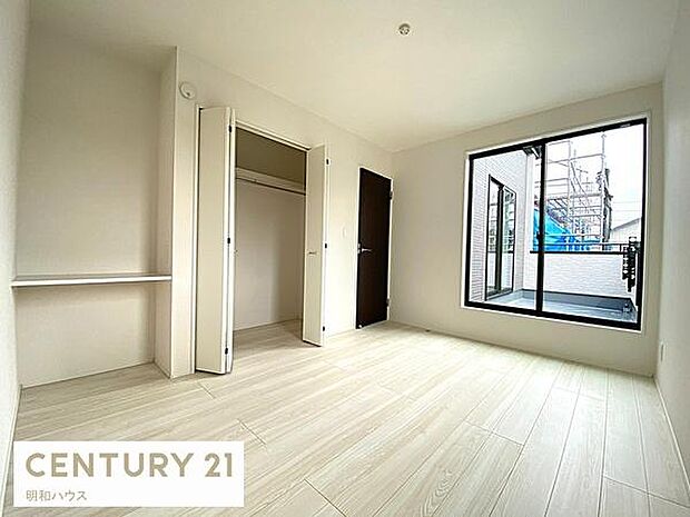 ◎2号棟・カウンターのある洋室6.25帖!◎断熱性・保温性に優れ、省エネ効果や結露防止のペアガラス!◎新鮮な空気を保つ24時間換気システム!