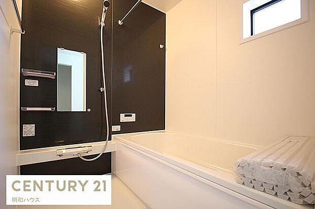 寛ぎの浴室暖房乾燥機付1坪バス!