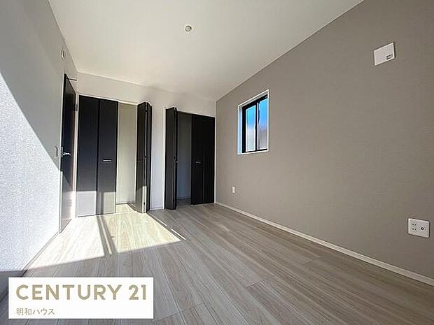 洋室6帖+ダブルクローゼット!