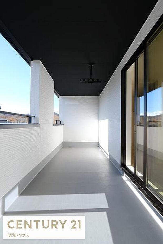 1号棟 陽当たりの良い南向きバルコニー