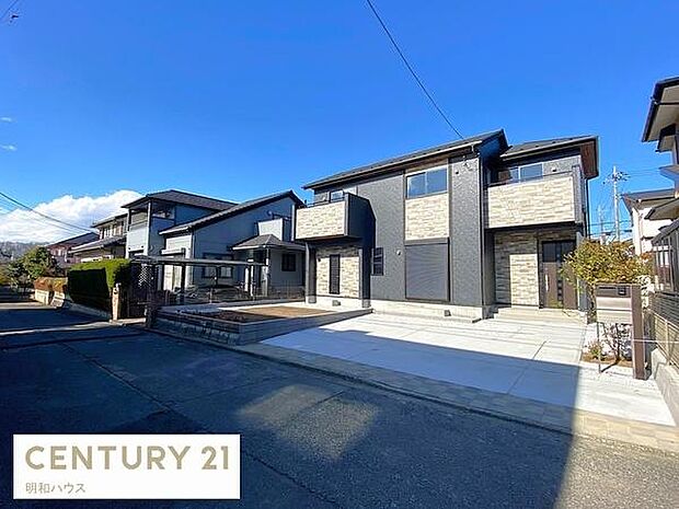 南庭のある開放的な家!全室南向き!