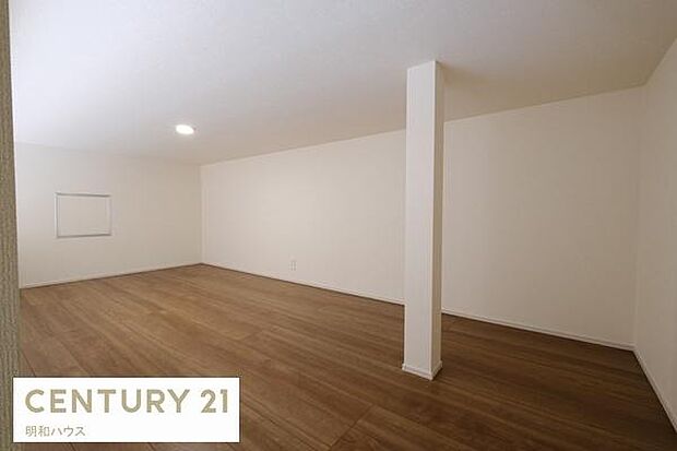 階段で行き来できる6.25帖のロフト