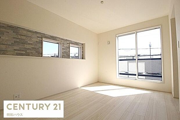 ◎アクセントクロスが引き立つ洋室6帖＋W-クローゼット！◎断熱性・保温性に優れ、省エネ効果や結露防止のペアガラス！◎新鮮な空気を保つ24時間換気システム！