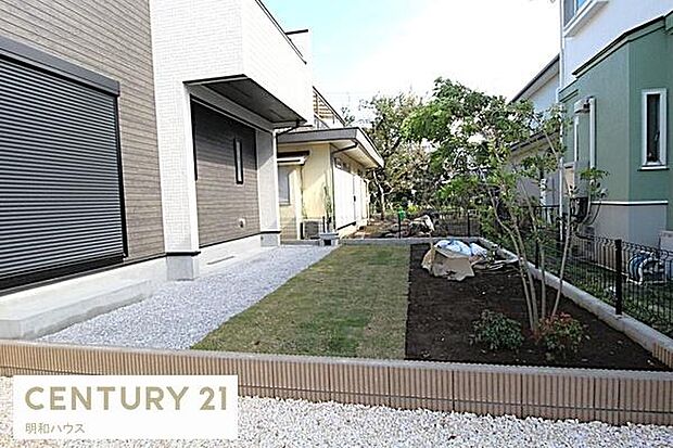 ◎南庭で季節の草木を楽しめますね！◎重宝な外水道あります！