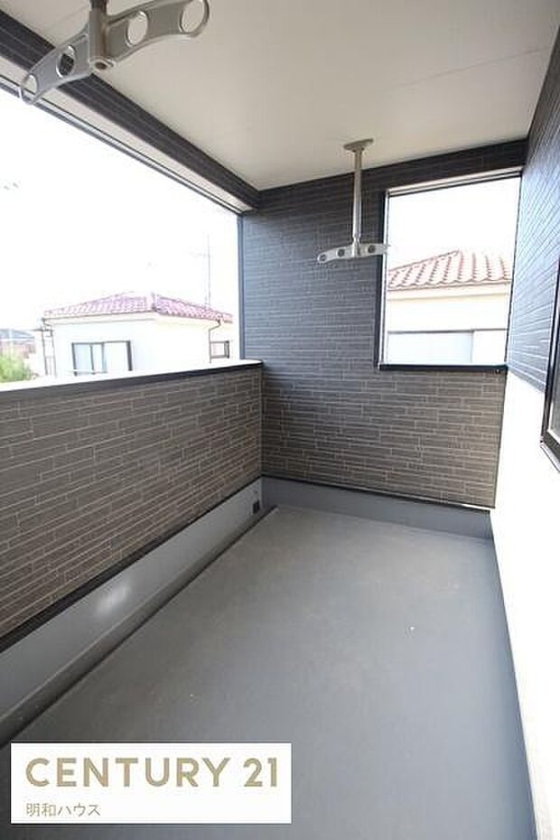 南側バルコニー!洗濯物もよく乾きます!