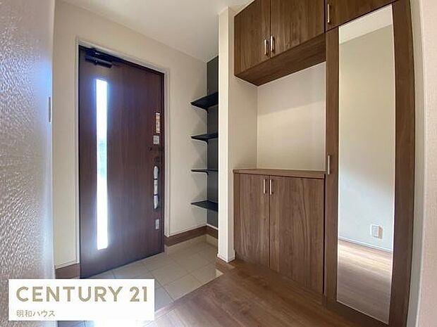 3号棟・姿見付きシューズBOX！