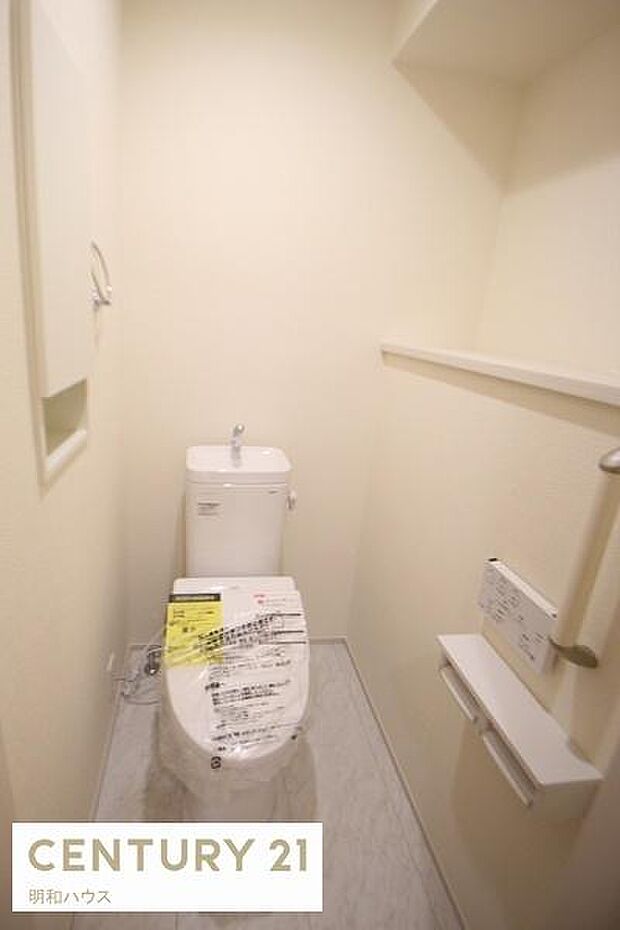 1号棟・シャワートイレ！（収納＋手すり）