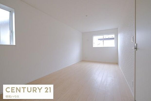 洋室9帖 別角度から撮影