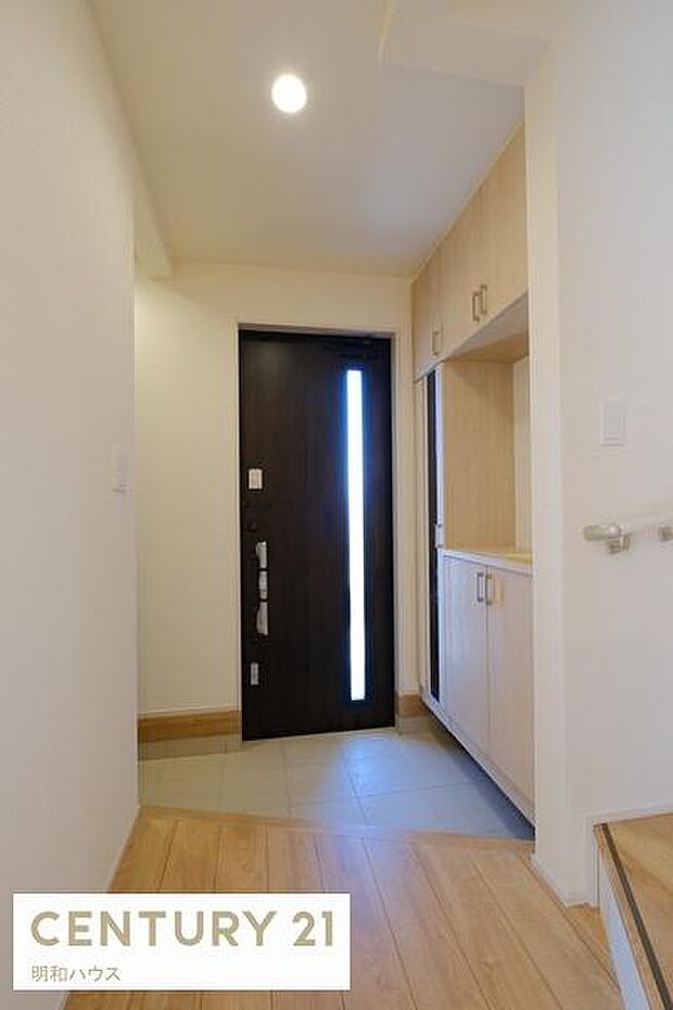 収納充実!シューズBOX+土間収納あり♪