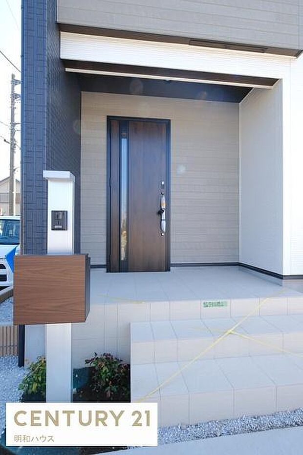 防犯対策のダブルロック玄関ドア!