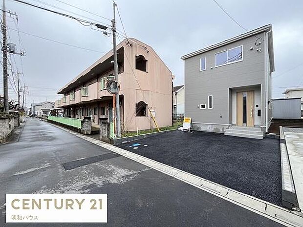 車通りが少なく車庫入れも安心です!