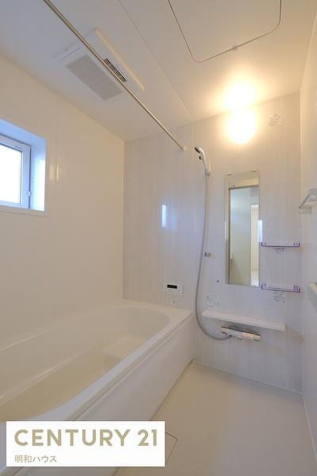 冬場も安心な追炊き・浴室暖房乾燥機付き！