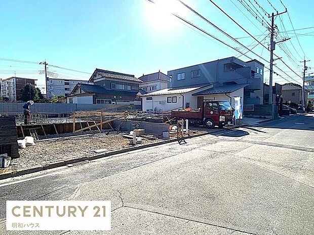 周辺は生活に必要な施設が充実しています！