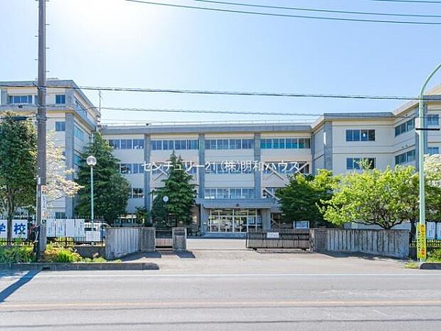 鶴ヶ島市立藤中学校まで1500m