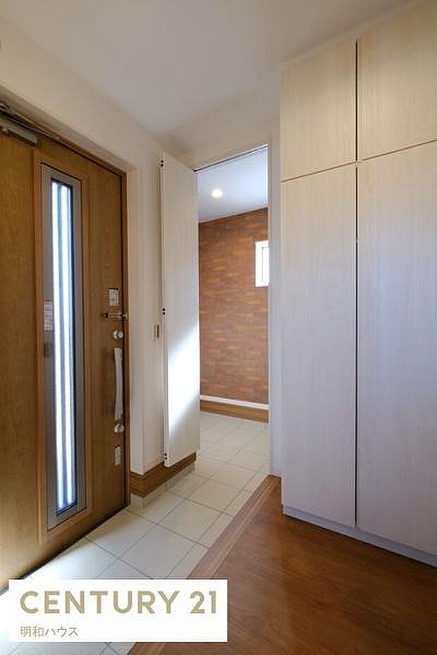 Wロック玄関ドア・シューズBOXあり