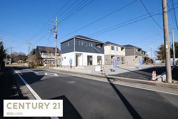 スーパーまで徒歩8分の距離です♪