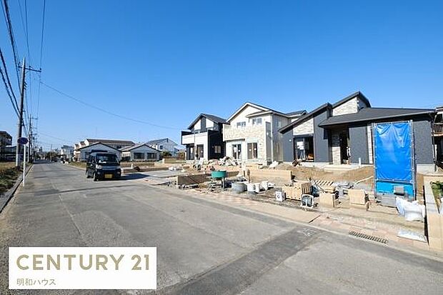 カースペース3台 並列駐車可能！