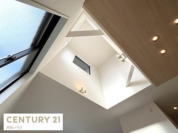 開放的なリビング吹き抜けあります!