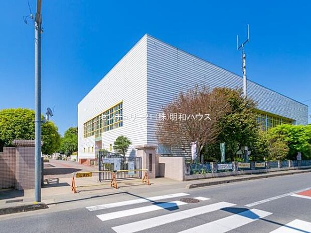 鶴ヶ島市立新町小学校まで1000m