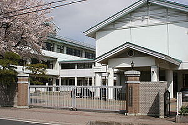 東松山市立松山第一小学校まで550m