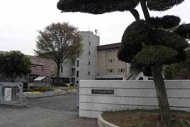 川越市立野田中学校まで1500m