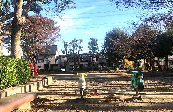 富士見東児童公園まで230m