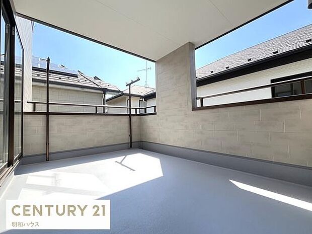 2号棟・急な雨も安心なインナーバルコニー