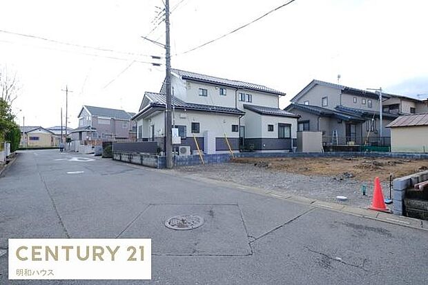 車通りは多くないので安心安全です♪