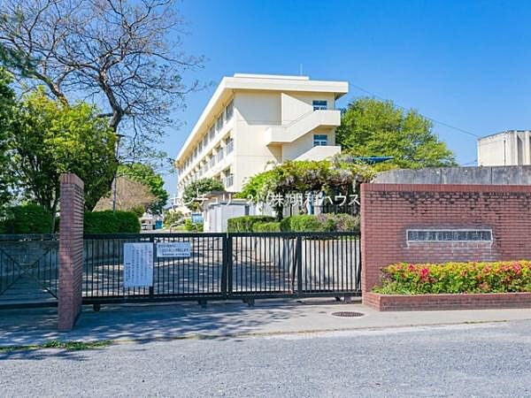 鶴ヶ島市立藤小学校まで660m