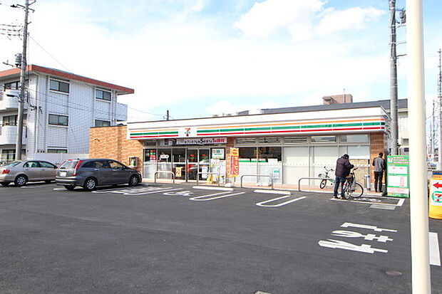 セブンイレブン鶴ヶ島市役所通り店まで260m