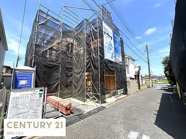 リビング横に寛ぎの和室あります!