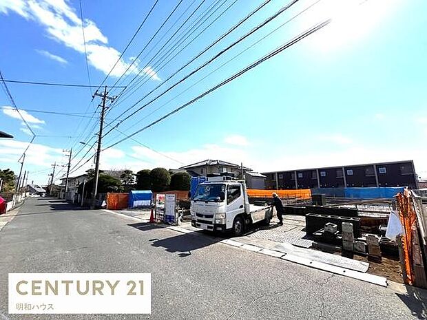 車通りが少なく車庫入れも安心です！