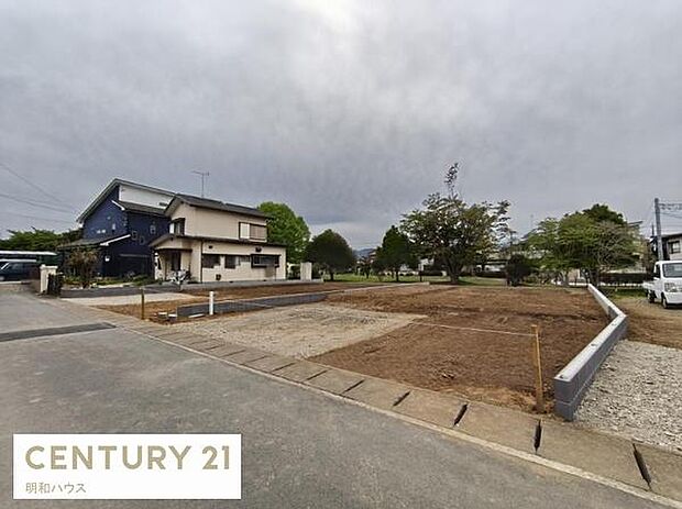 1号棟　車3台駐車可！