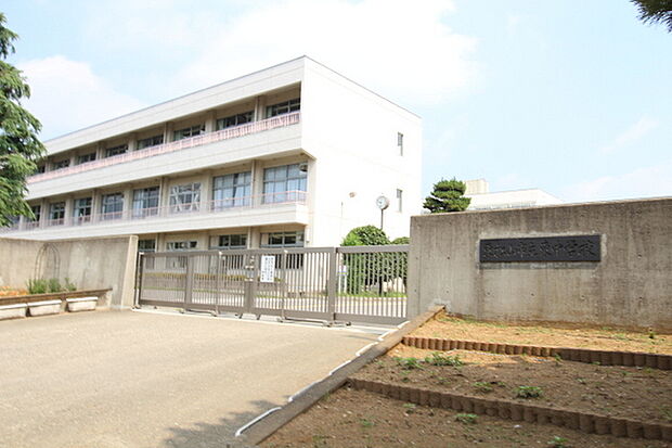 東松山市立東中学校まで518m