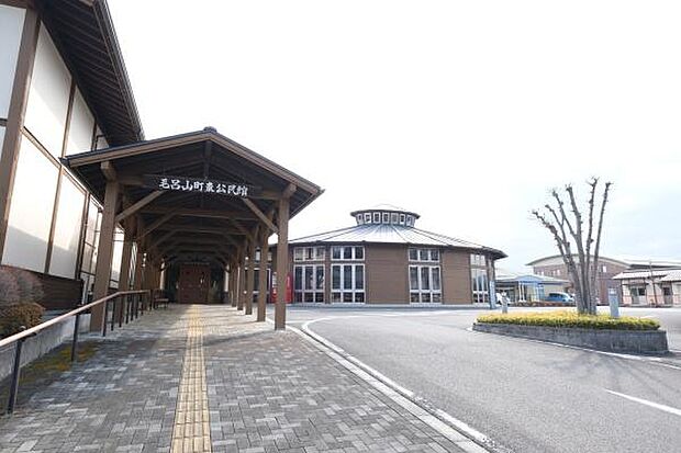 毛呂山町東公民館まで544m