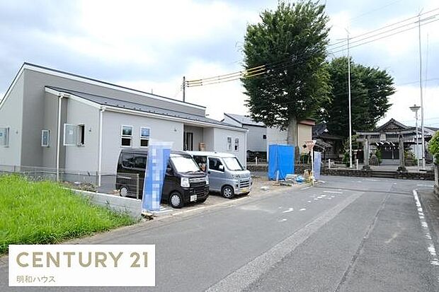 車通りが少なく車庫入れも安心です!