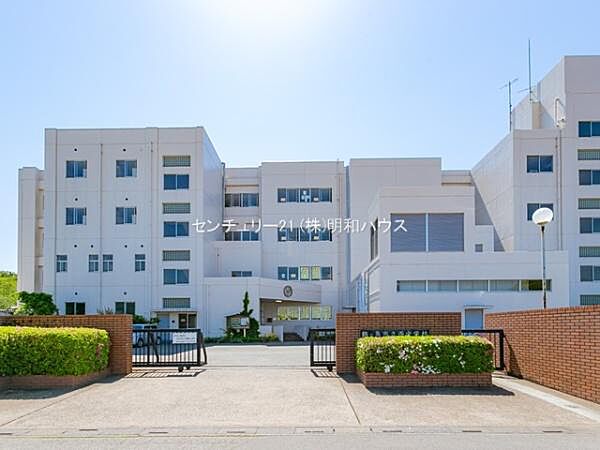 鶴ヶ島市立西中学校まで600m