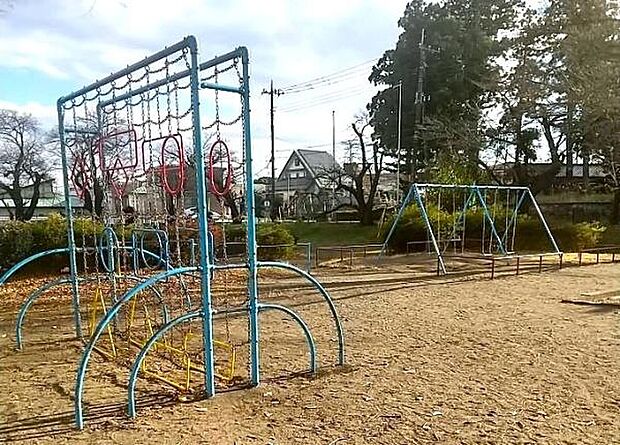 菅谷公園まで768m