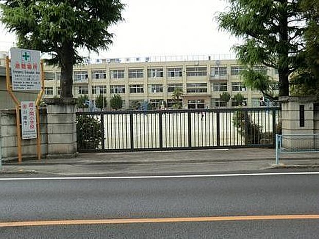 川越市立霞ケ関小学校まで700m