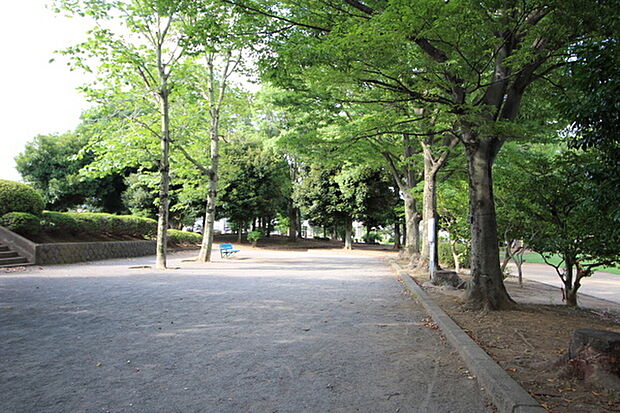 芦山公園まで289m
