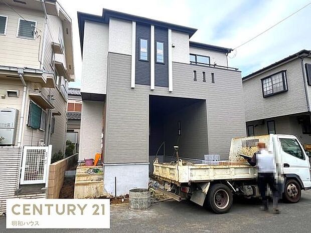 室内物干し・二面バルコニー・宅配BOX!