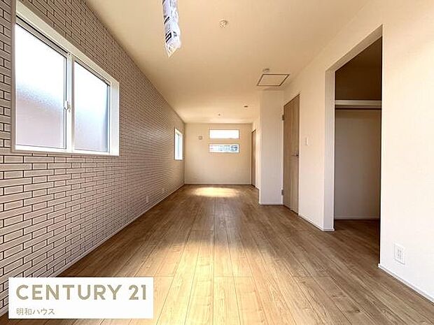 ◎将来2つの部屋にアレンジできる11.25帖可変型洋室!※間仕切り壁工事は別途有償◎室内物干しがあり花粉や雨から洗濯物を守ります!