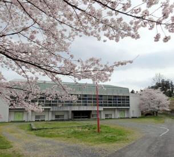嵐山町立玉ノ岡中学校まで2000m