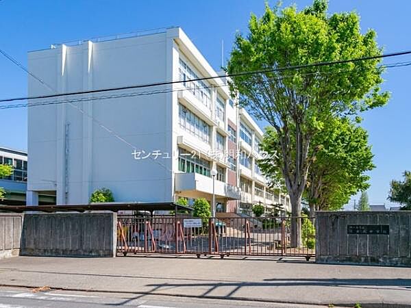 鶴ヶ島市立富士見中学校まで650m
