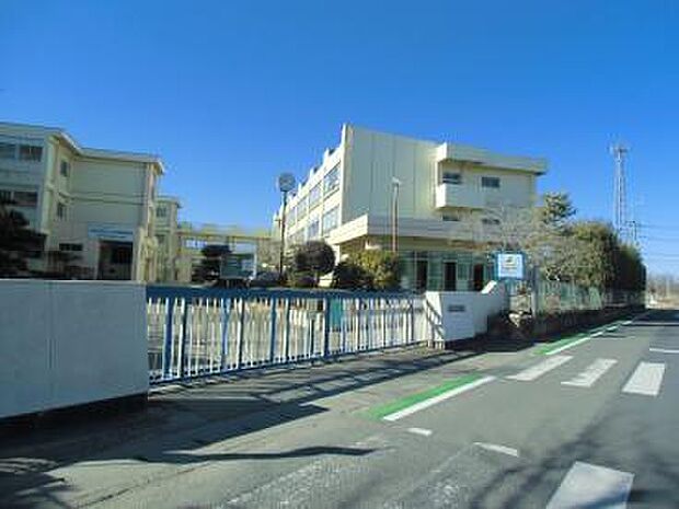坂戸市立浅羽野小学校まで900m