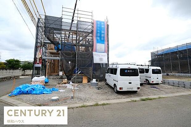2号棟 角地・車3台駐車可能!