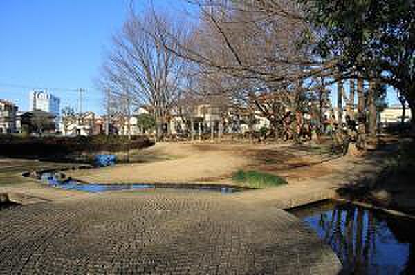 雷電池児童公園まで579m