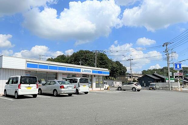 ローソン毛呂山箕和田店まで734m
